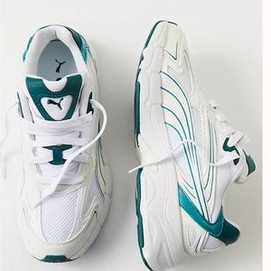 Puma Teveris Nitro Metallic Sneakers BNWT beautiful green color sz 10